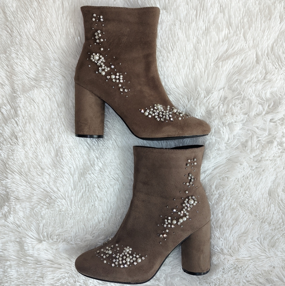 Olivia Miller Ankle boots size 8